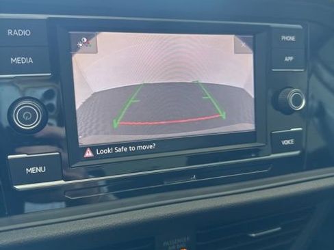 Used 2024 Volkswagen Jetta SE FWD image 5