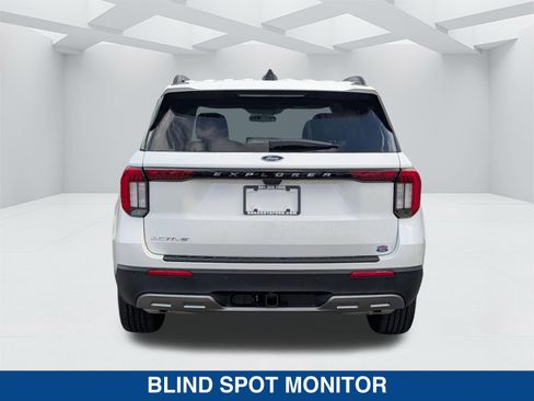 New 2026 Ford Explorer Active w/ Active Comfort Package image 6