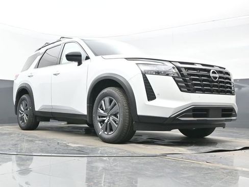 New 2026 Nissan Pathfinder SV FWD image 27