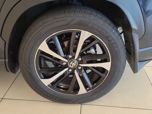 Used 2024 Toyota Corolla Cross XSE w/ Convenience Package image 4