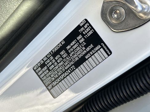 Used 2023 Porsche Cayenne Platinum Edition image 22