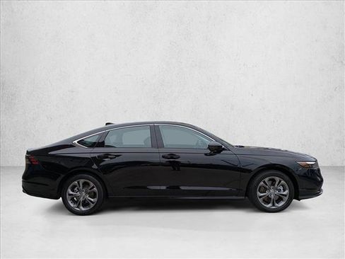 Used 2023 Honda Accord EX-L image 4