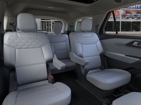 New 2026 Ford Explorer Platinum w/ LUX Leather Package AWD/4WD image 11