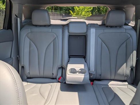 Used 2023 Lincoln Nautilus Reserve AWD/4WD image 19