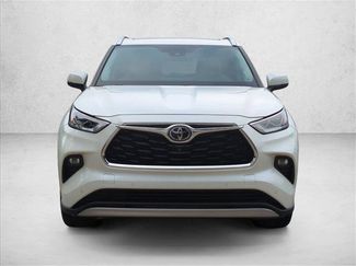 Used 2020 Toyota Highlander Platinum FWD video 2
