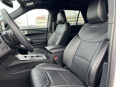 Used 2023 Ford Explorer ST w/ Equipment Group 401A image 13