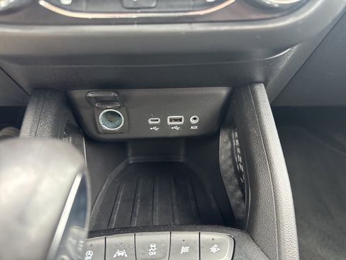 Used 2021 Chevrolet TrailBlazer RS image 22