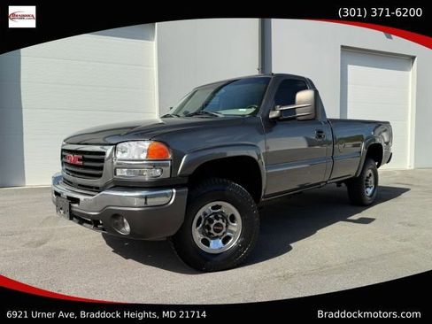 Used 2004 GMC Sierra 2500 SLE w/ Heavy-Duty Power Package AWD/4WD image 1