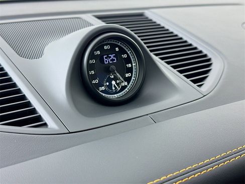 New 2026 Porsche Macan GTS image 19