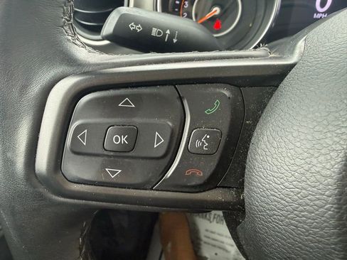 Used 2022 Jeep Gladiator Willys image 15