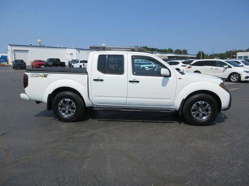 Used 2016 Nissan Frontier PRO-4X AWD/4WD image 5