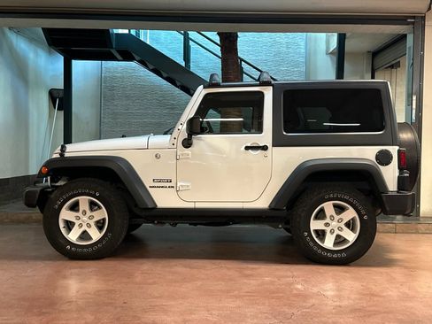 Used 2016 Jeep Wrangler Sport w/ Quick Order Package 24S AWD/4WD image 2