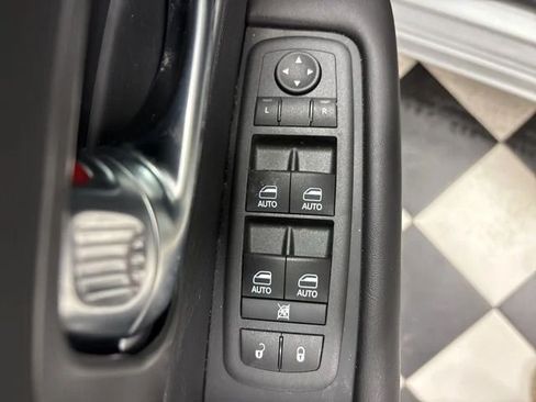 Used 2026 Chrysler Pacifica Select w/ S Appearance Package AWD/4WD image 10