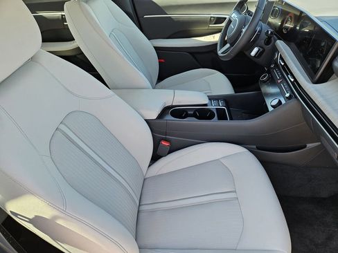 Certified 2025 Hyundai Sonata SEL FWD image 11