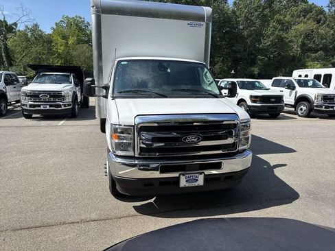 New 2027 Ford E-450 and Econoline 450 Super Duty w/ Power Equipment Group RWD image 3