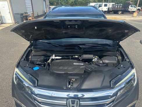 Used 2017 Honda Pilot Elite image 11