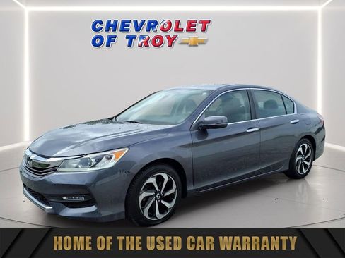 Used 2017 Honda Accord EX image 4