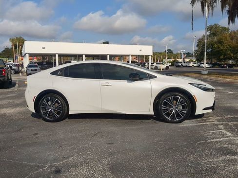 Used 2024 Toyota Prius XLE image 3