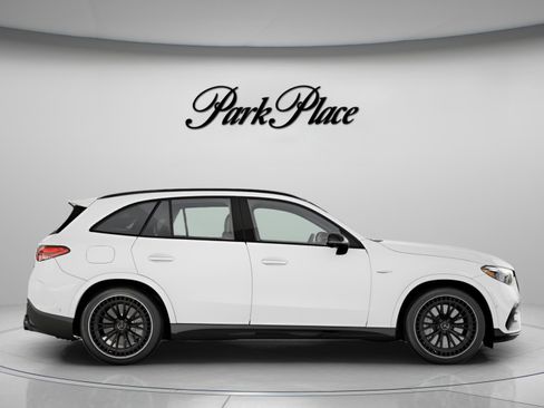 New 2026 Mercedes-Benz GLC 43 AMG 4MATIC image 23