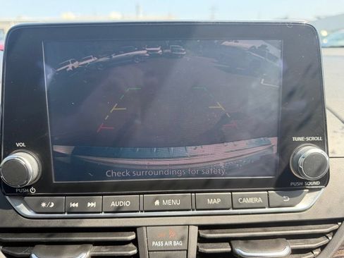 Used 2022 Nissan Altima 2.5 SL FWD image 15