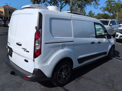 Used 2018 Ford Transit Connect XLT FWD image 3