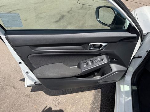 Used 2024 Honda Civic Sport image 17