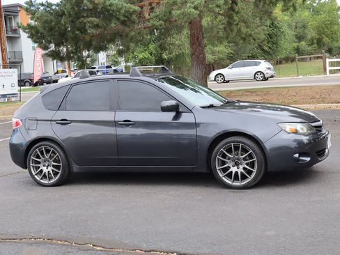 Used 2011 Subaru Impreza 2.5i AWD/4WD image 2