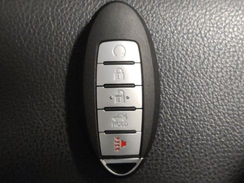 Used 2022 Nissan Altima 2.5 SR FWD image 32