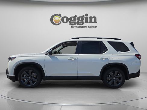 New 2026 Honda Pilot Sport image 2