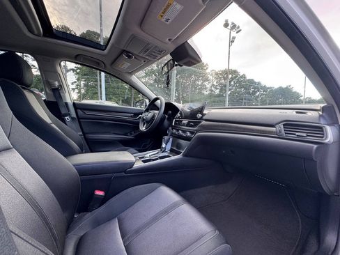 Used 2019 Honda Accord EX image 16