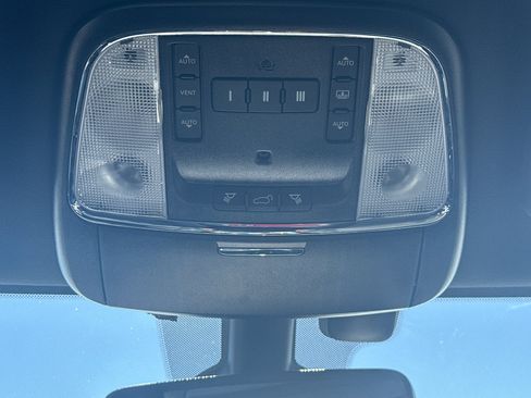 Used 2024 Jeep Grand Cherokee L Overland image 17