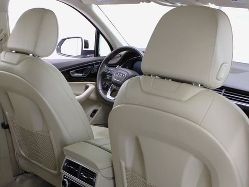 Used 2017 Audi Q7 3.0T Prestige w/ Prestige Package AWD/4WD image 44