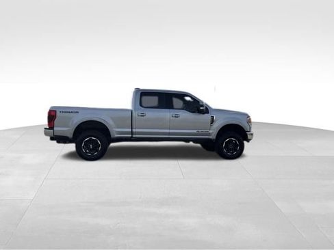 Certified 2022 Ford F250 Lariat w/ Tremor Off-Road Package image 5