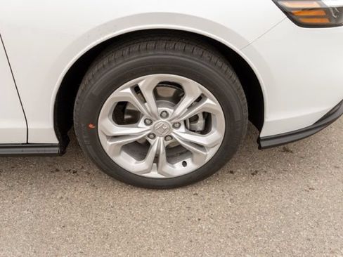 Used 2024 Honda Accord LX image 9