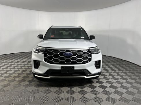 Used 2025 Ford Explorer Platinum w/ LUX Leather Package image 7