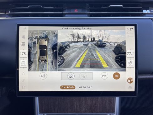 Used 2025 Land Rover Range Rover Long Wheelbase SE image 28