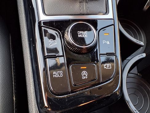 Used 2025 Kia Sportage EX w/ Premium Package FWD image 24