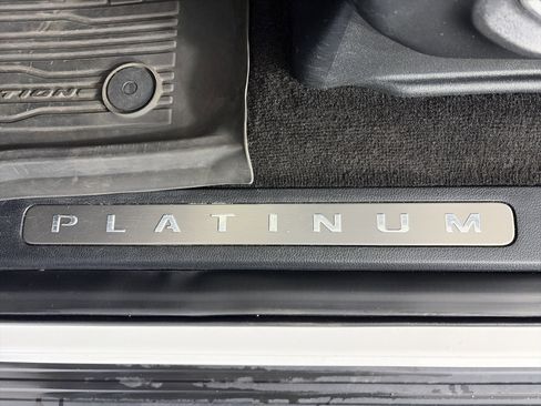 Used 2019 Ford Expedition Max Platinum AWD/4WD image 16