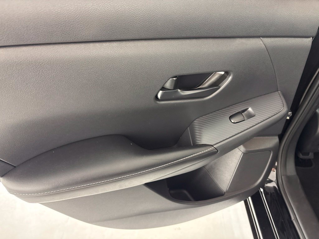 Used 2024 Nissan Sentra SV FWD image 24