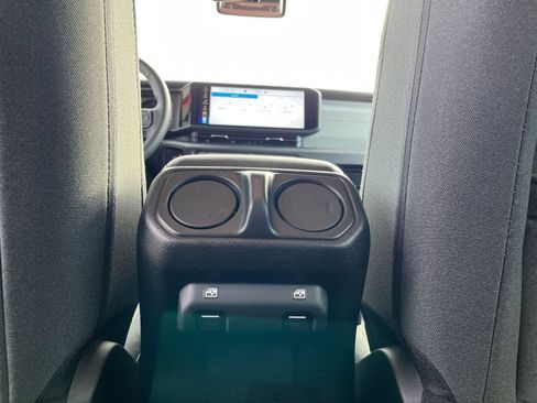 Used 2025 Jeep Wrangler Sport S image 23