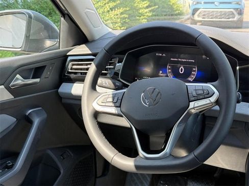 New 2025 Volkswagen Jetta SE image 9