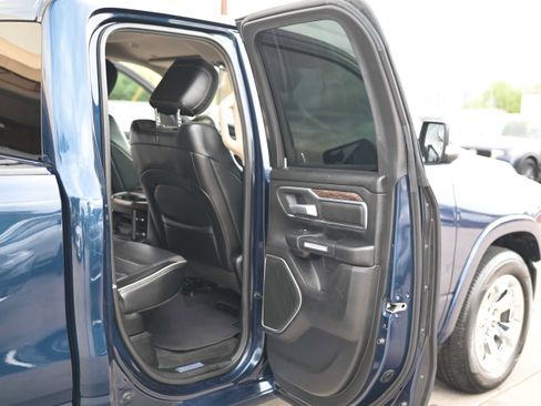 Used 2020 RAM 1500 Laramie RWD image 12