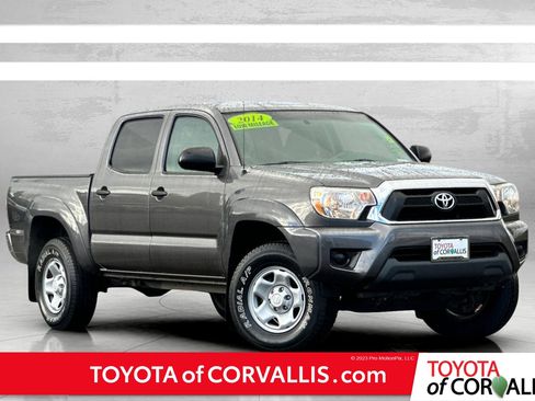 Used 2014 Toyota Tacoma PreRunner image 1