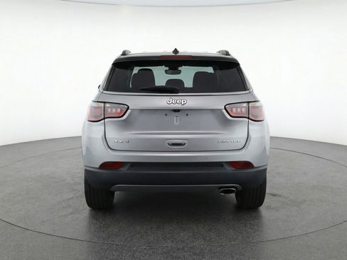 Used 2025 Jeep Compass Limited image 7