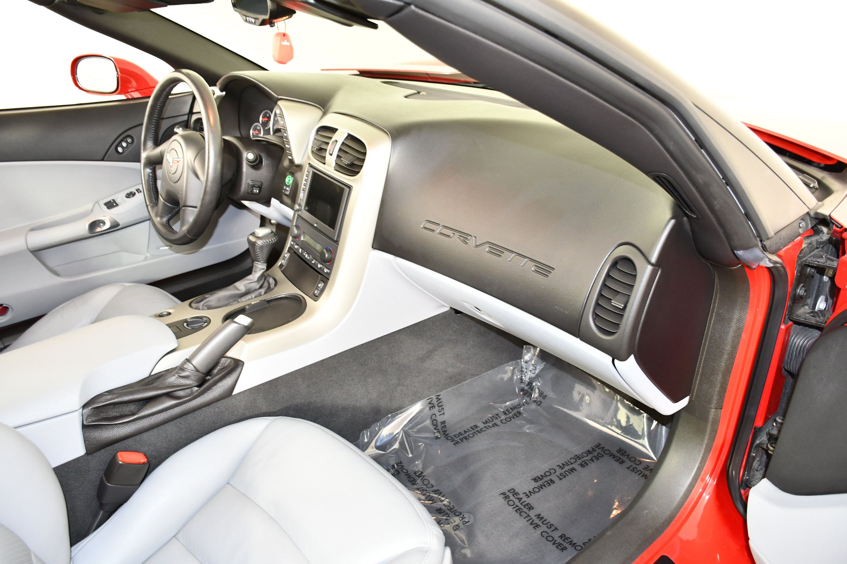 Used 2005 Chevrolet Corvette Coupe w/ Preferred Equipment Group RWD image 43