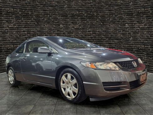 Used 2011 Honda Civic LX image 1