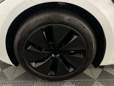 Used 2024 Tesla Model 3 Long Range image 11