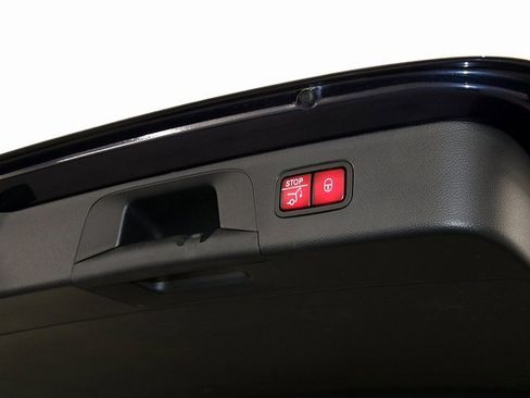 Used 2022 Mercedes-Benz GLC 300 GLC 300 image 29