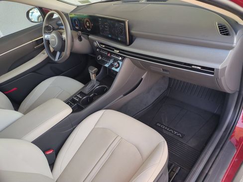 Certified 2025 Hyundai Sonata SE FWD image 10