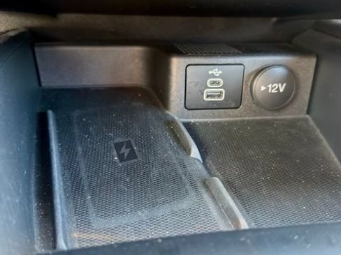 Used 2025 Ford Escape Platinum AWD/4WD image 19
